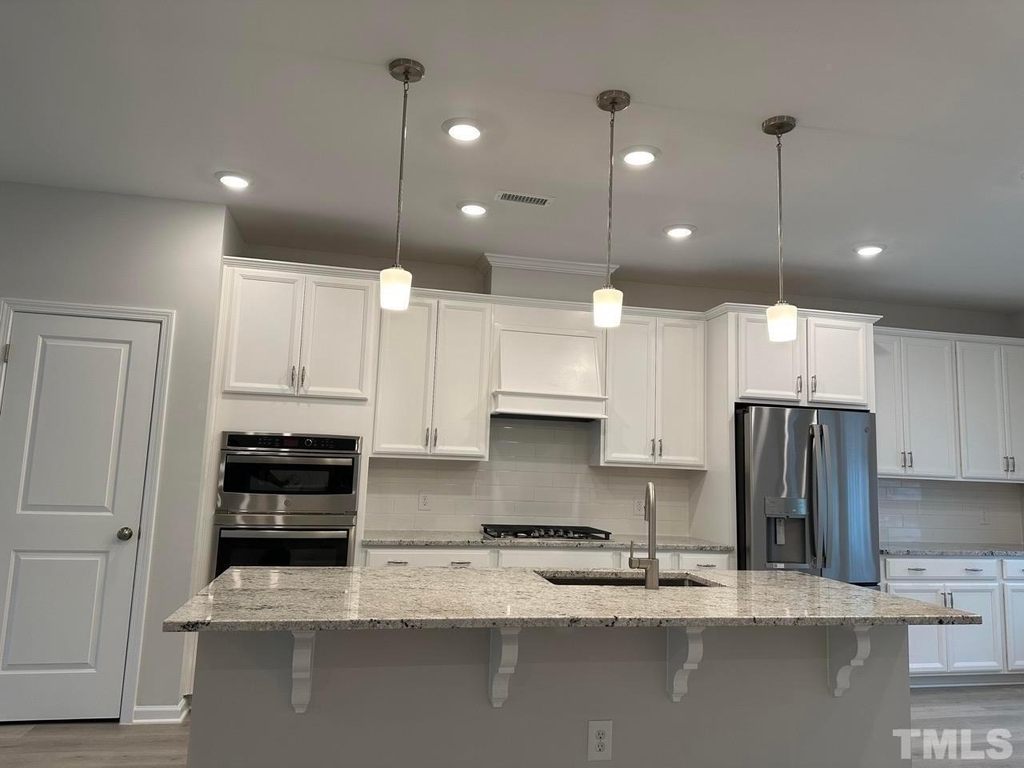 1078 Manorhaven Drive - Photo 1