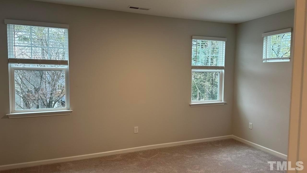 1078 Manorhaven Drive - Photo 12