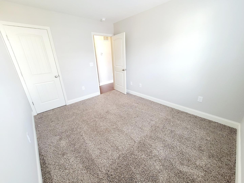 3944 Volkswalk Place - Photo 34