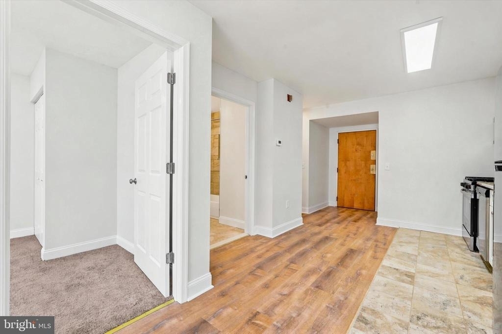 1050 E Montgomery Avenue - Photo 9
