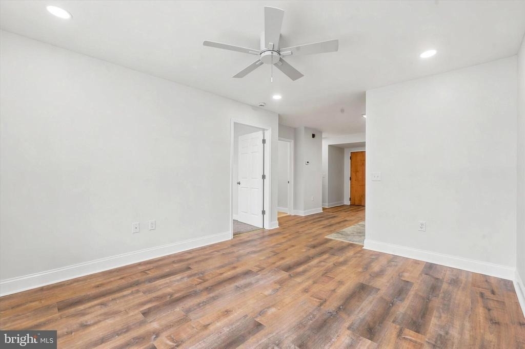 1050 E Montgomery Avenue - Photo 5