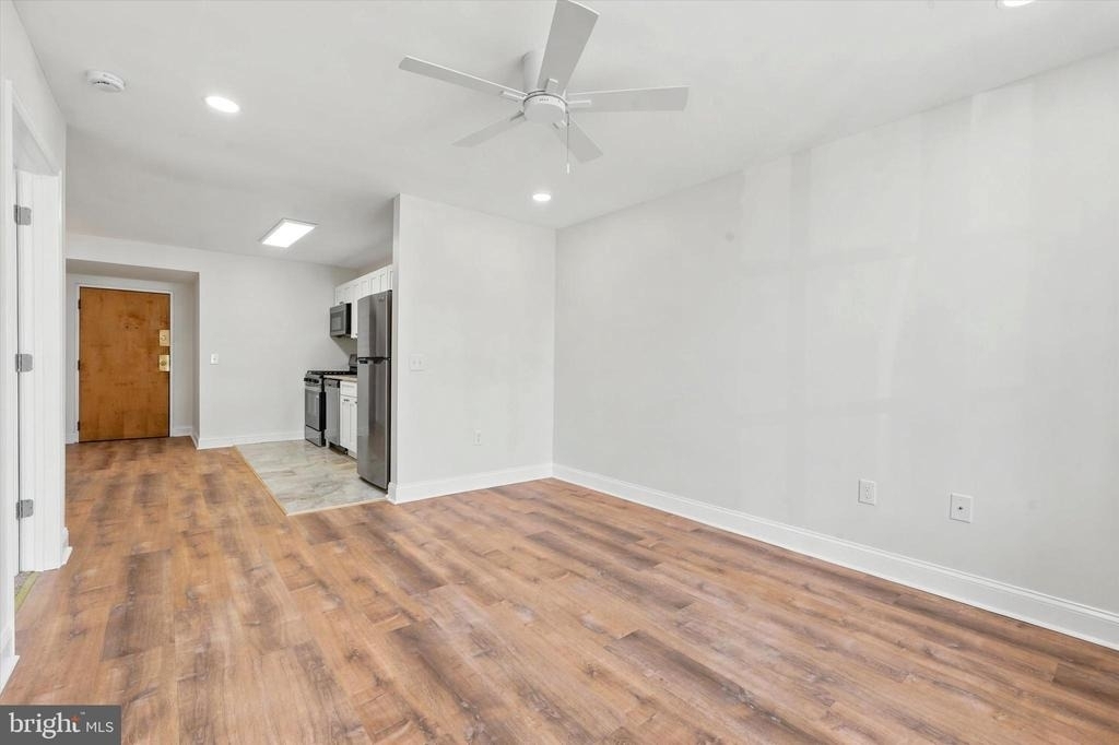 1050 E Montgomery Avenue - Photo 4