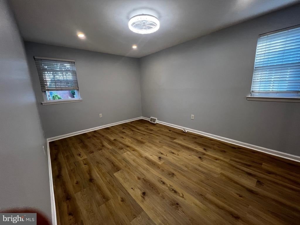 9911 Lackland Drive - Photo 10