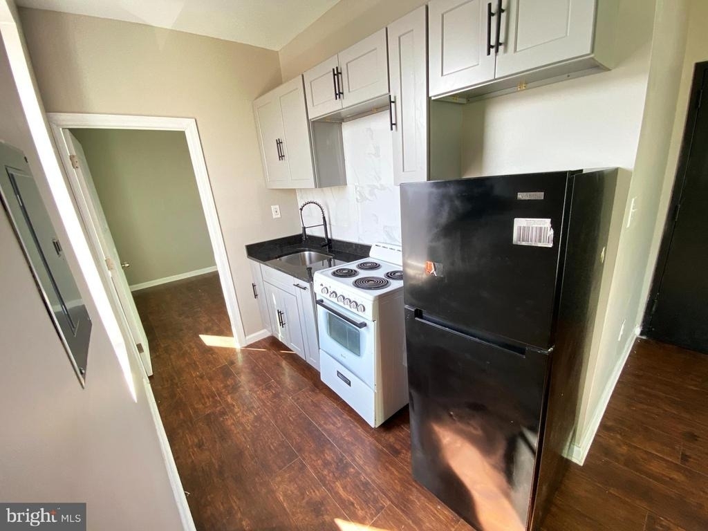 2930 Frankford Avenue - Photo 3