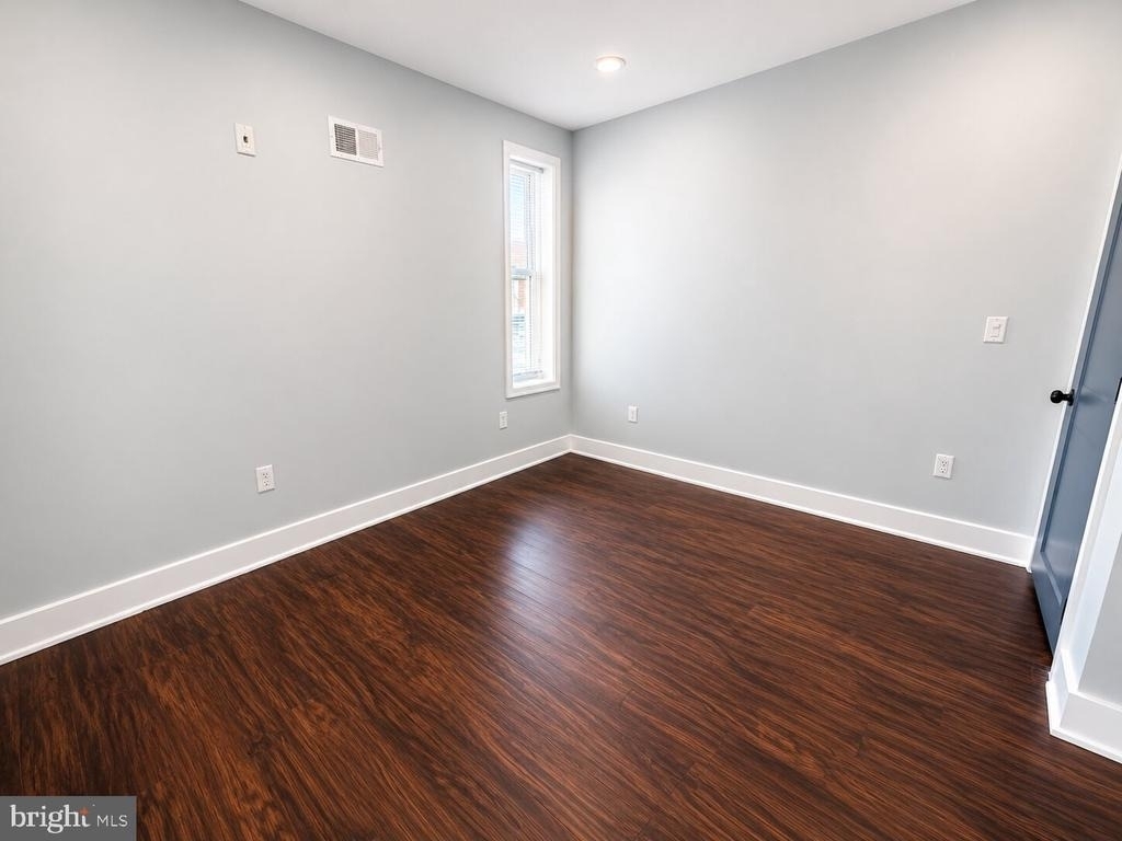 3213 W Susquehanna Avenue - Photo 9