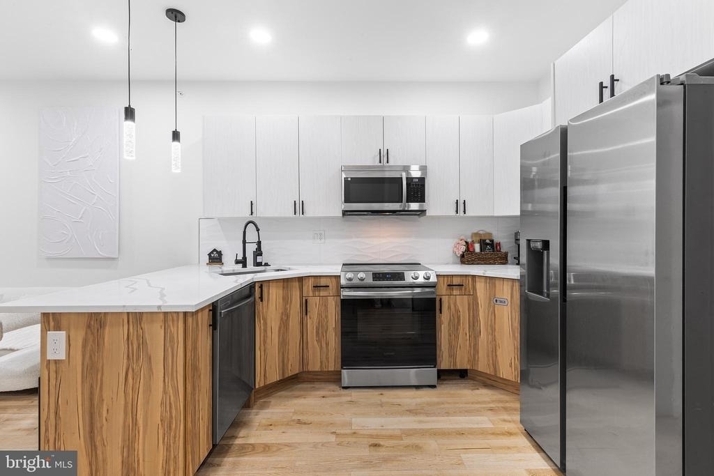 647 N 41st Street - Photo 4