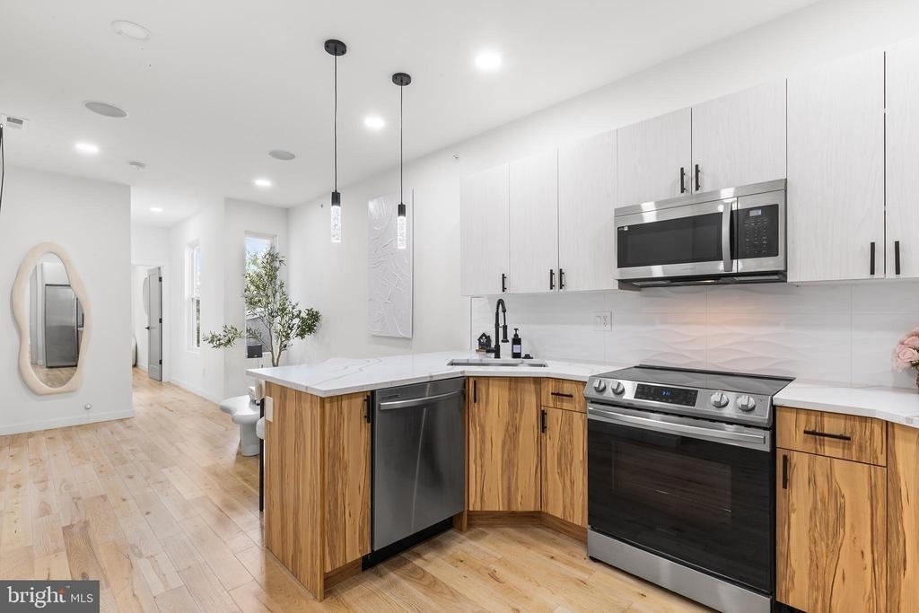 647 N 41st Street - Photo 5