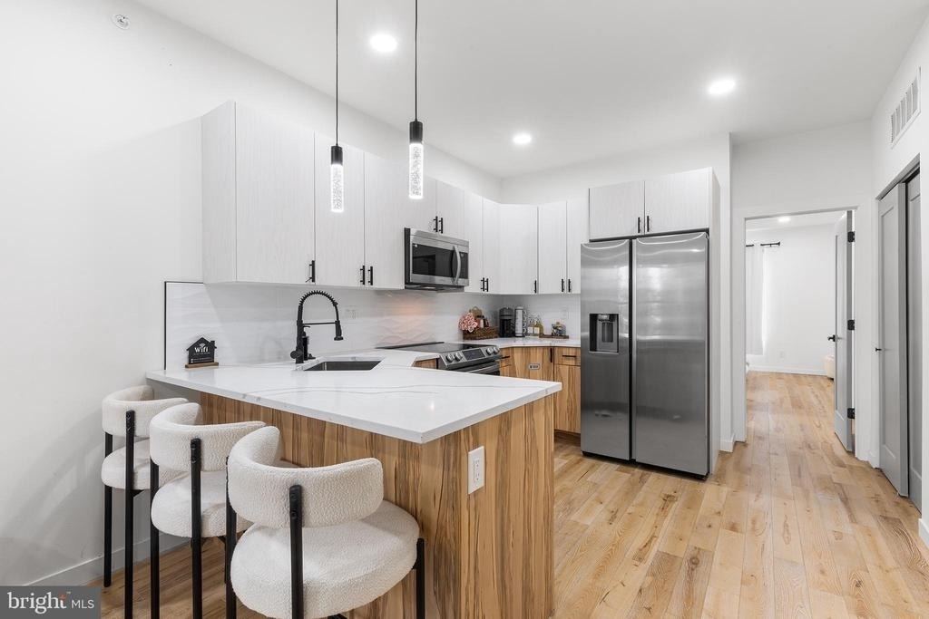 647 N 41st Street - Photo 3
