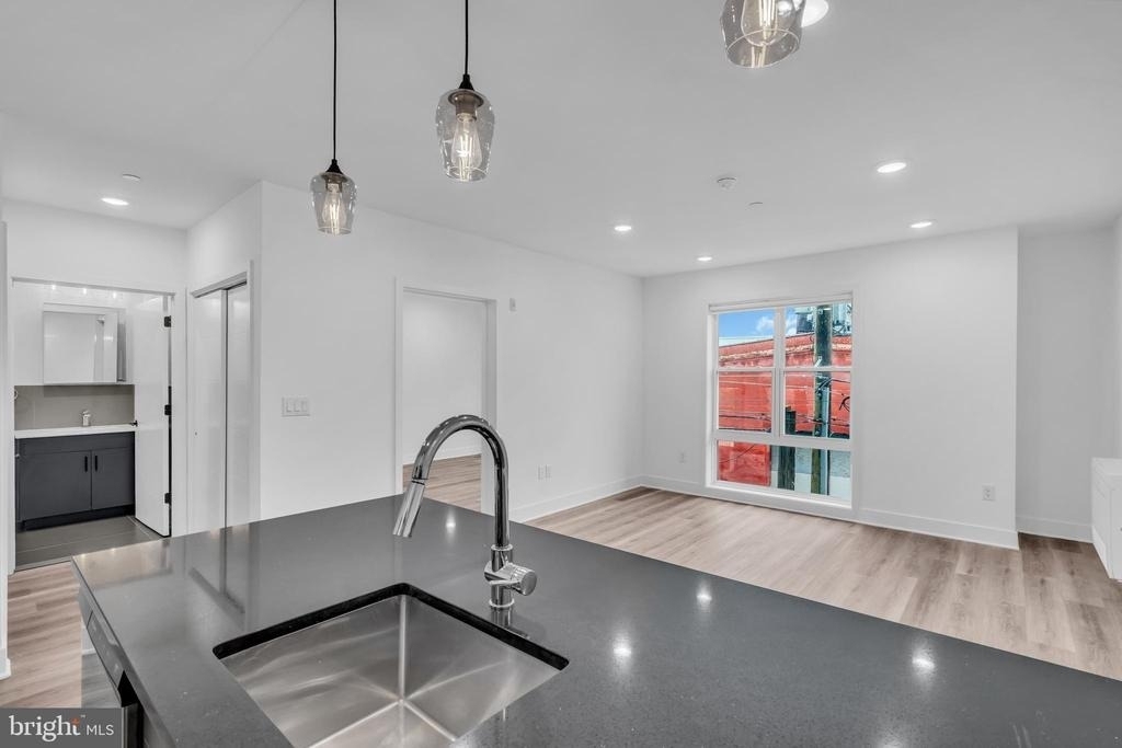 330 Cecil B Moore Avenue - Photo 5