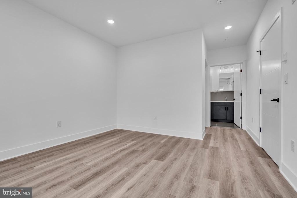 330 Cecil B Moore Avenue - Photo 16