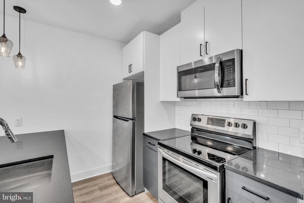 330 Cecil B Moore Avenue - Photo 3