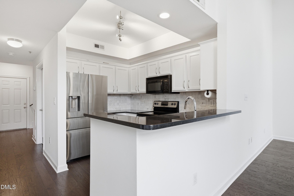 200 S Dawson Street - Photo 6