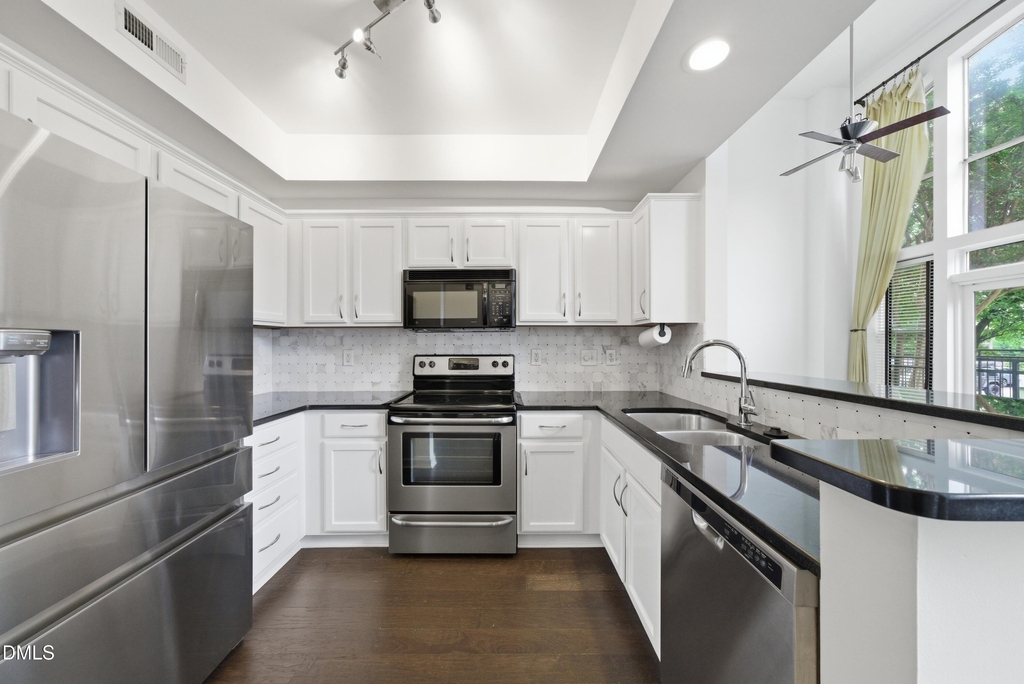 200 S Dawson Street - Photo 5