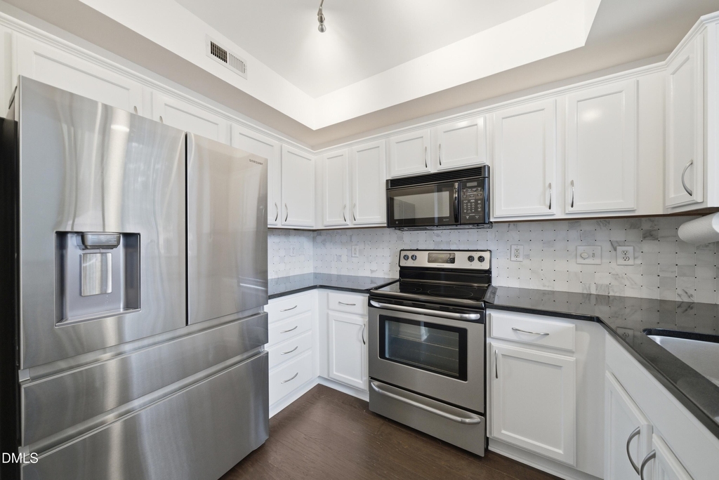200 S Dawson Street - Photo 9