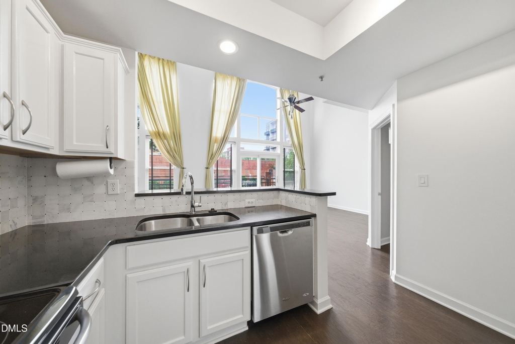 200 S Dawson Street - Photo 10