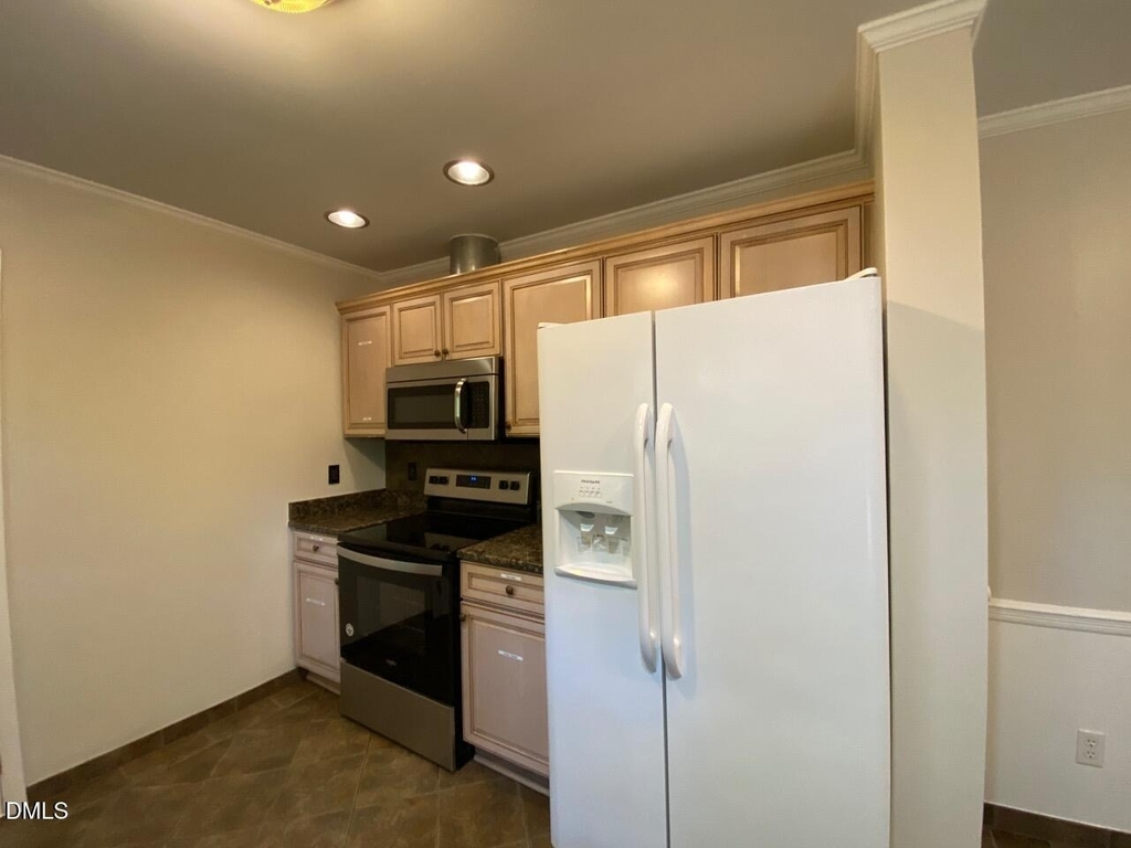409 Killington Drive - Photo 4