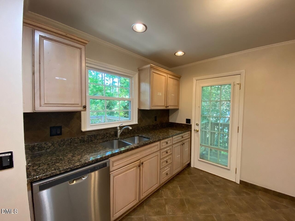 409 Killington Drive - Photo 3