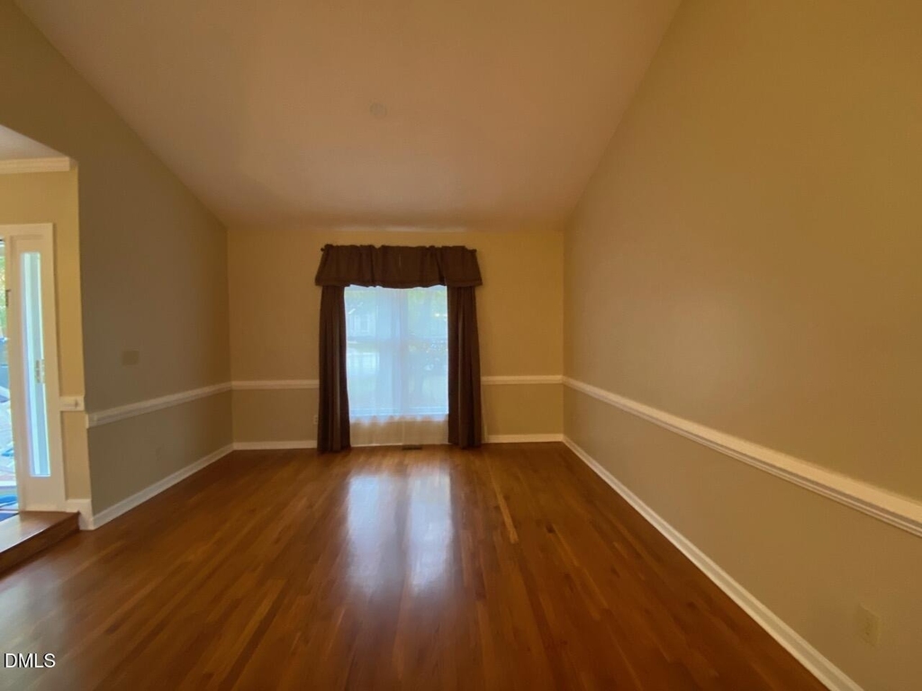 1012 Sturbridge Drive - Photo 4