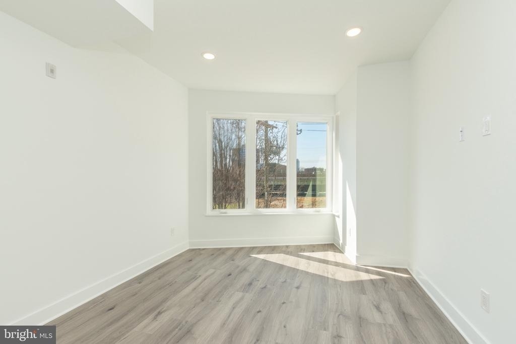 1423 N 8th Street - Photo 8