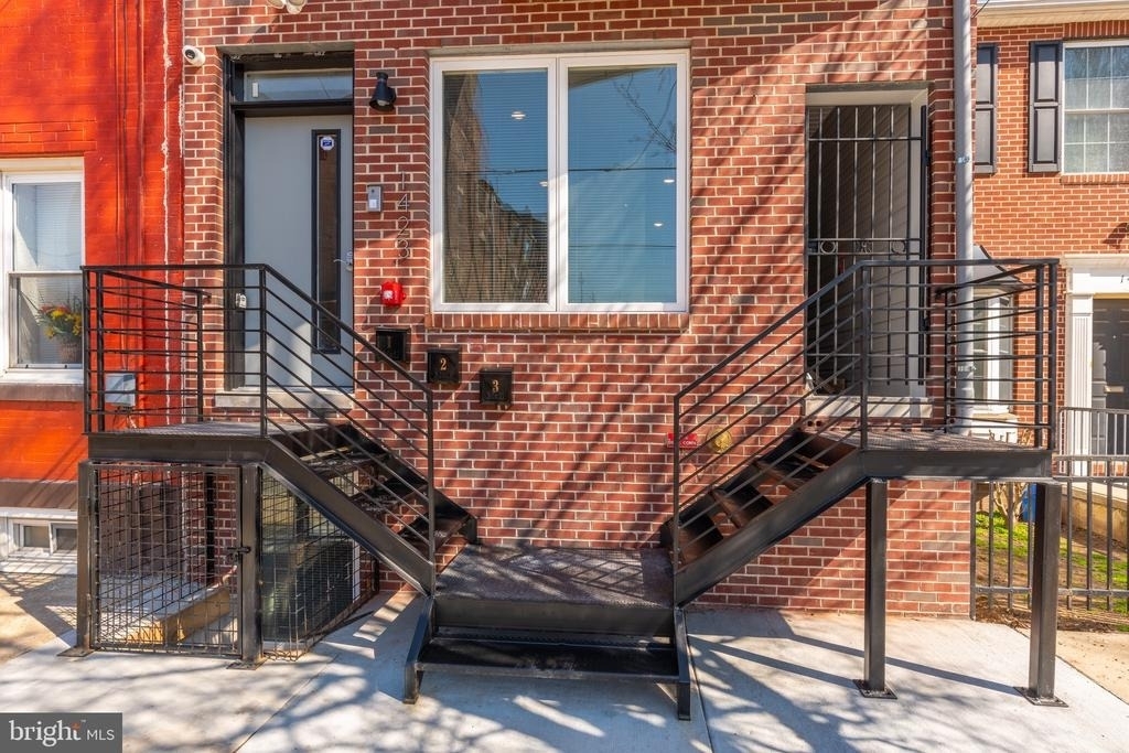 1423 N 8th Street - Photo 0