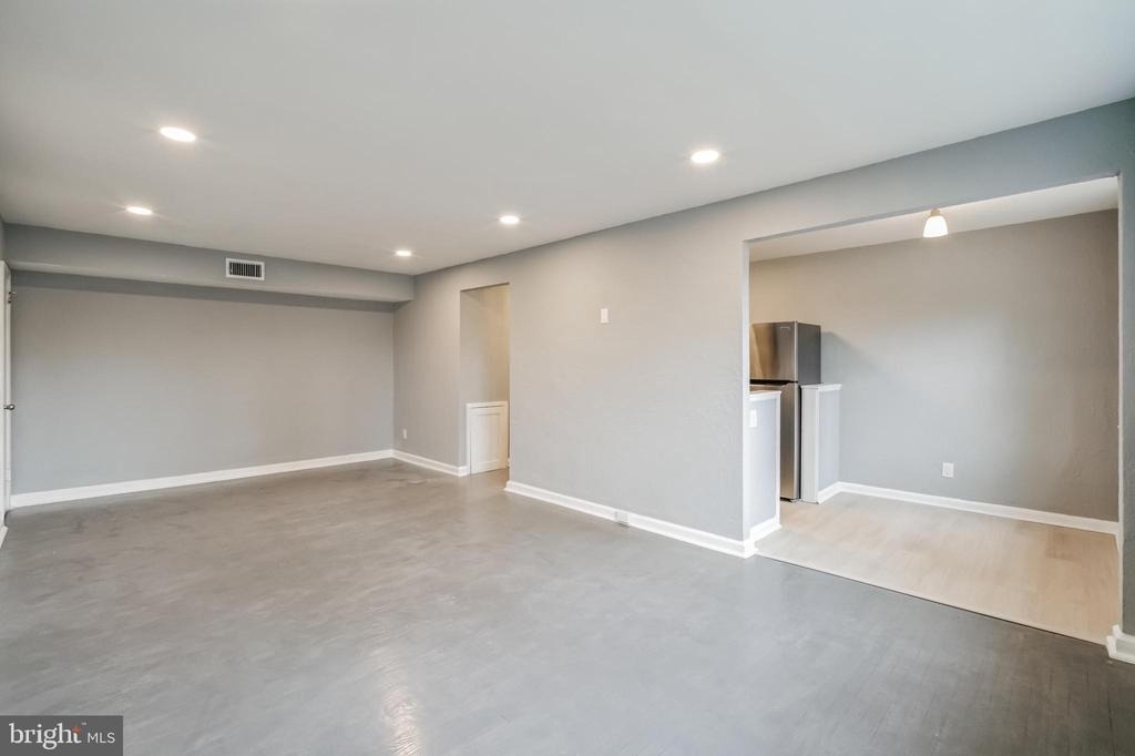 2137 Bryn Mawr Avenue - Photo 3