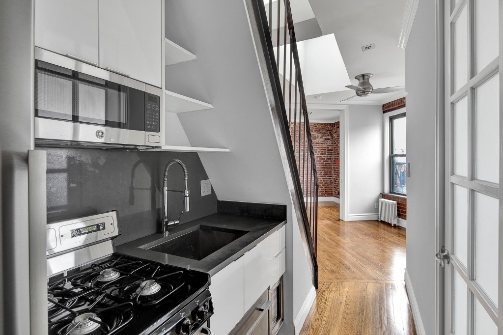 410 E 13th St., Unit 6f - Photo 6