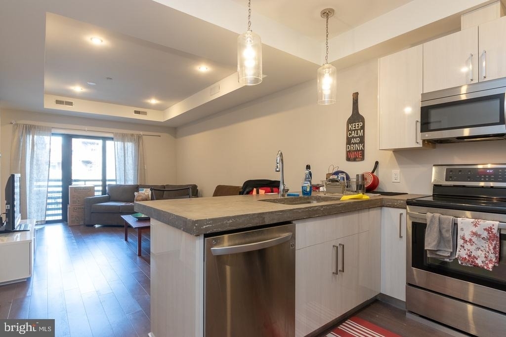 938 New Market Street - Photo 0