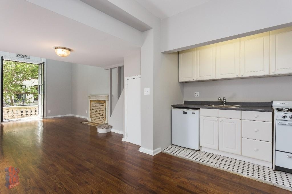7 East 75th Street - Photo 8