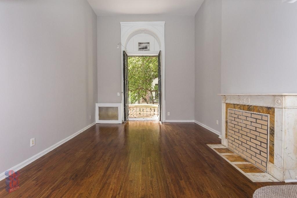 7 East 75th Street - Photo 5