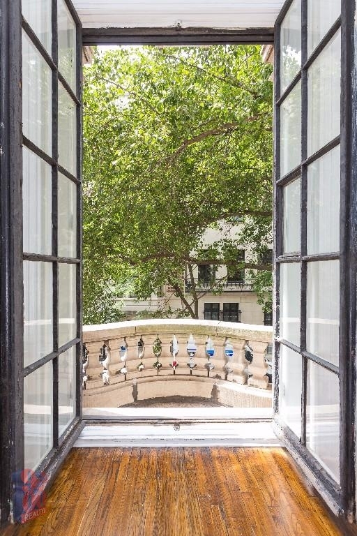 7 East 75th Street - Photo 0
