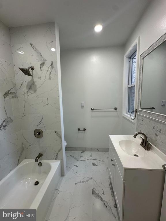 5436 Spruce Street - Photo 11