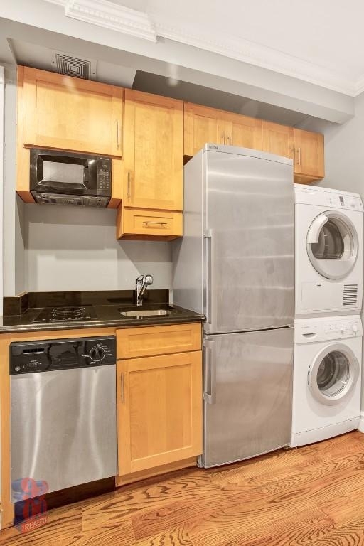 697 10th Avenue - Photo 1