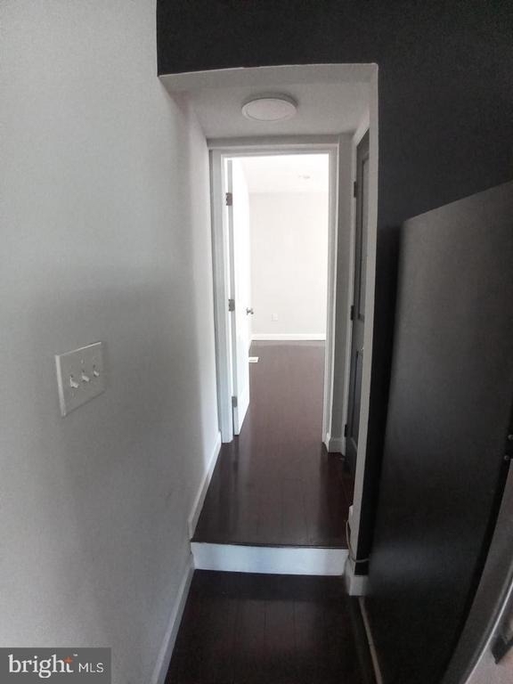 410 W Cumberland Street - Photo 2