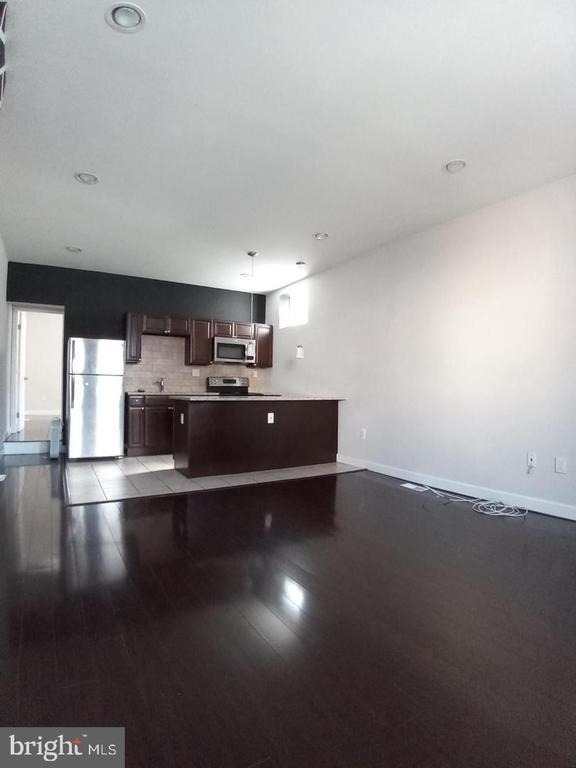 410 W Cumberland Street - Photo 0