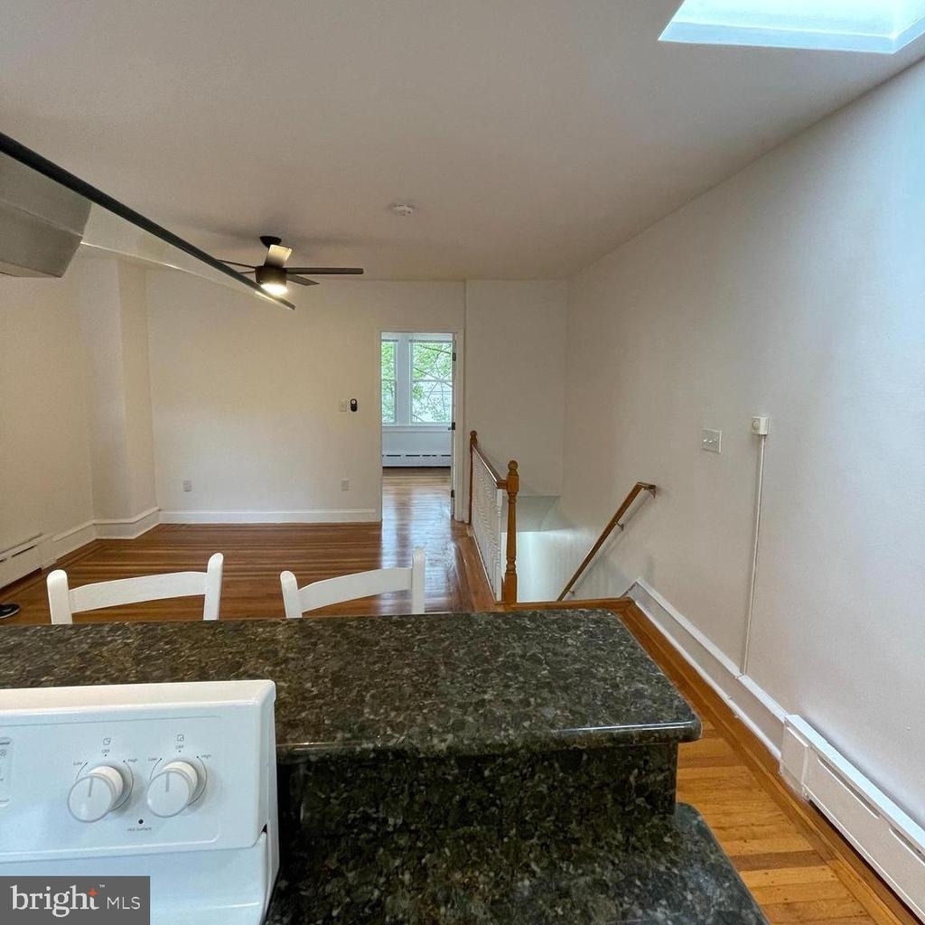 641 Bainbridge Street - Photo 3