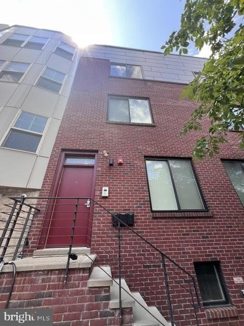 2204 Christian Street - Photo 10