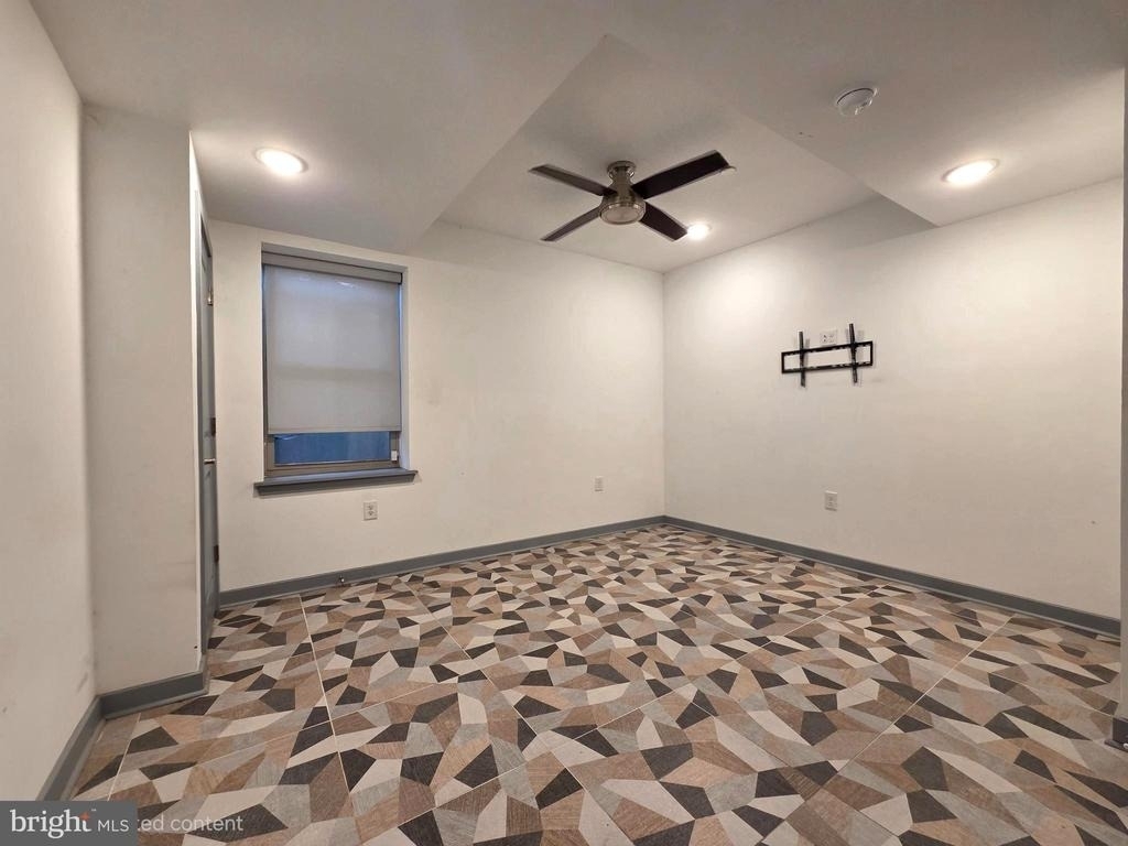 417 W Berks Street - Photo 9