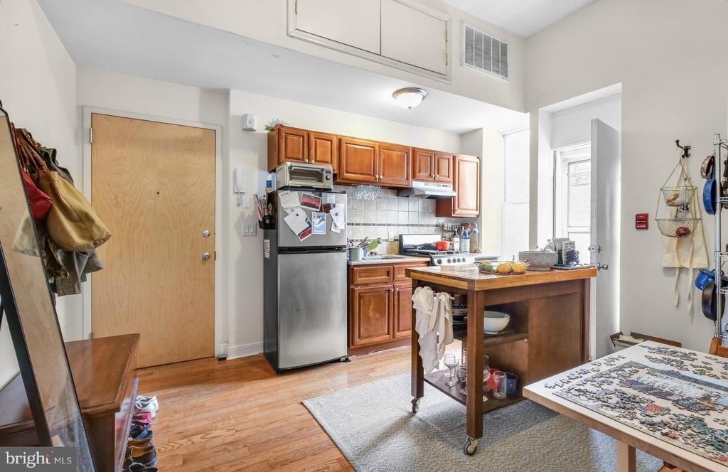 3017 W Girard Avenue - Photo 1