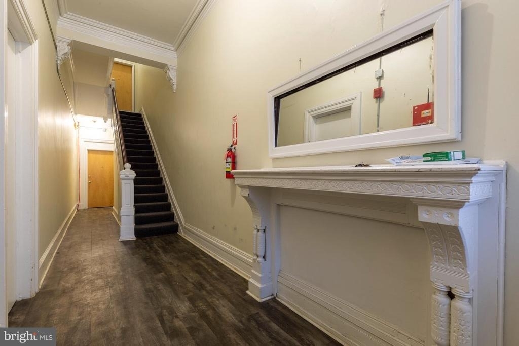 3017 W Girard Avenue - Photo 10