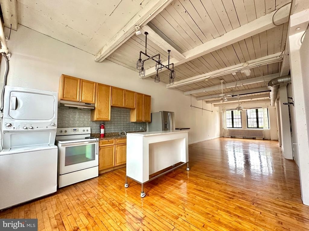 14 W Harvey Street - Photo 1