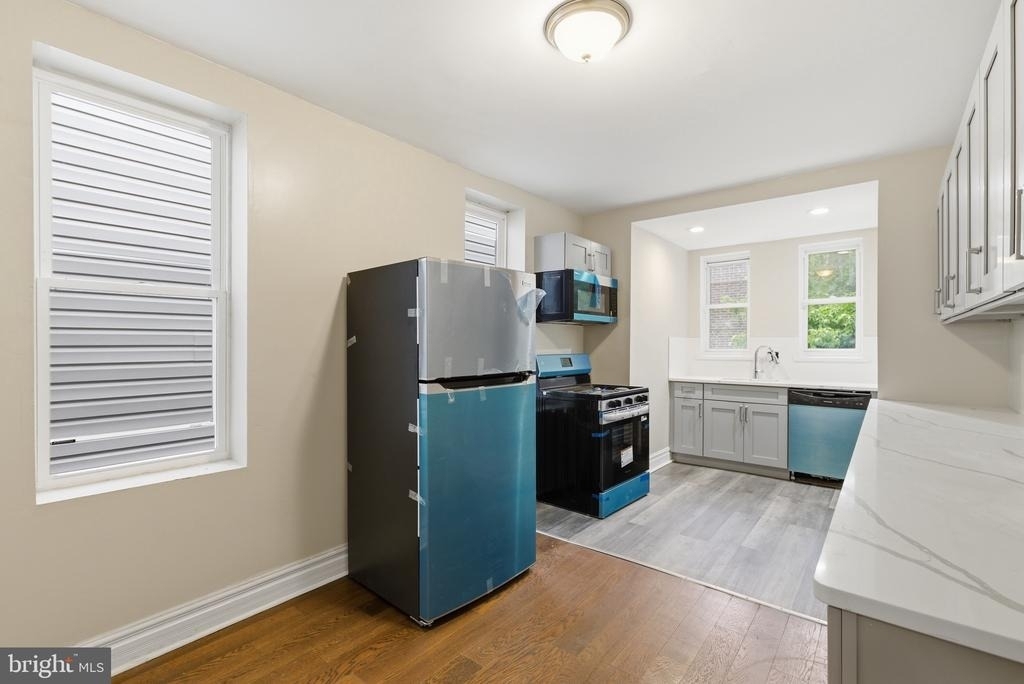 632 W Cumberland Street - Photo 1