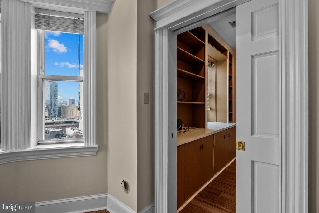 2135 Walnut Street - Photo 10
