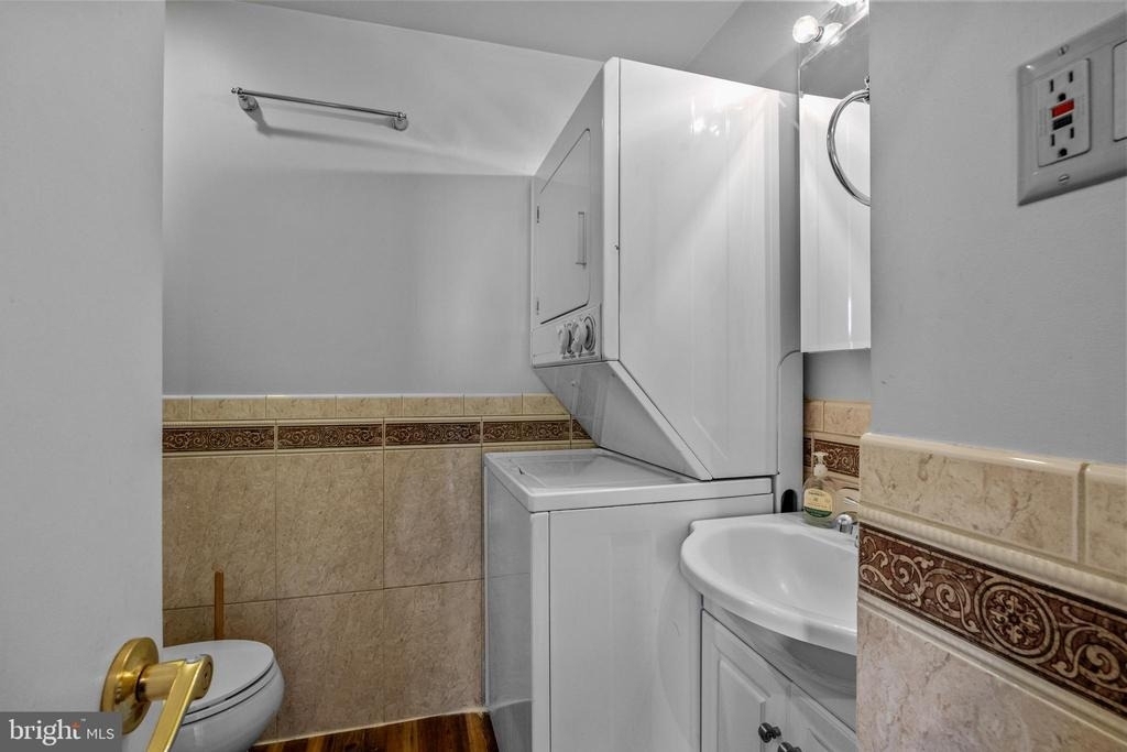 2135 Walnut Street - Photo 16