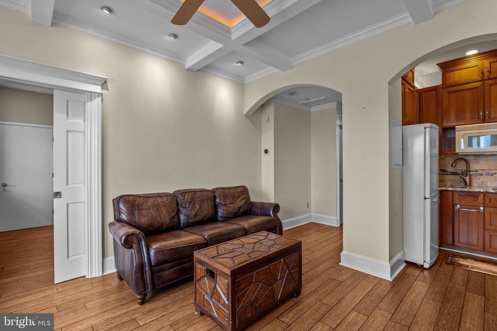 2135 Walnut Street - Photo 6