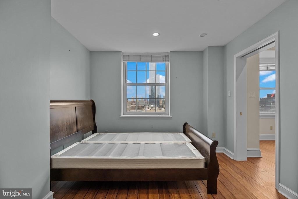 2135 Walnut Street - Photo 19