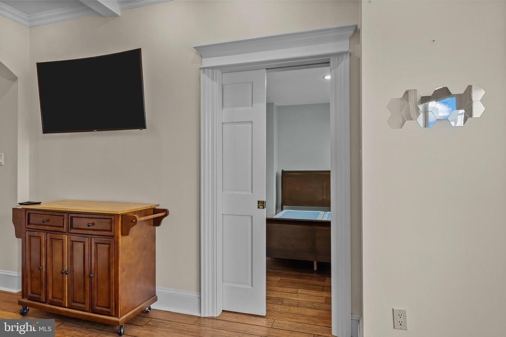 2135 Walnut Street - Photo 15
