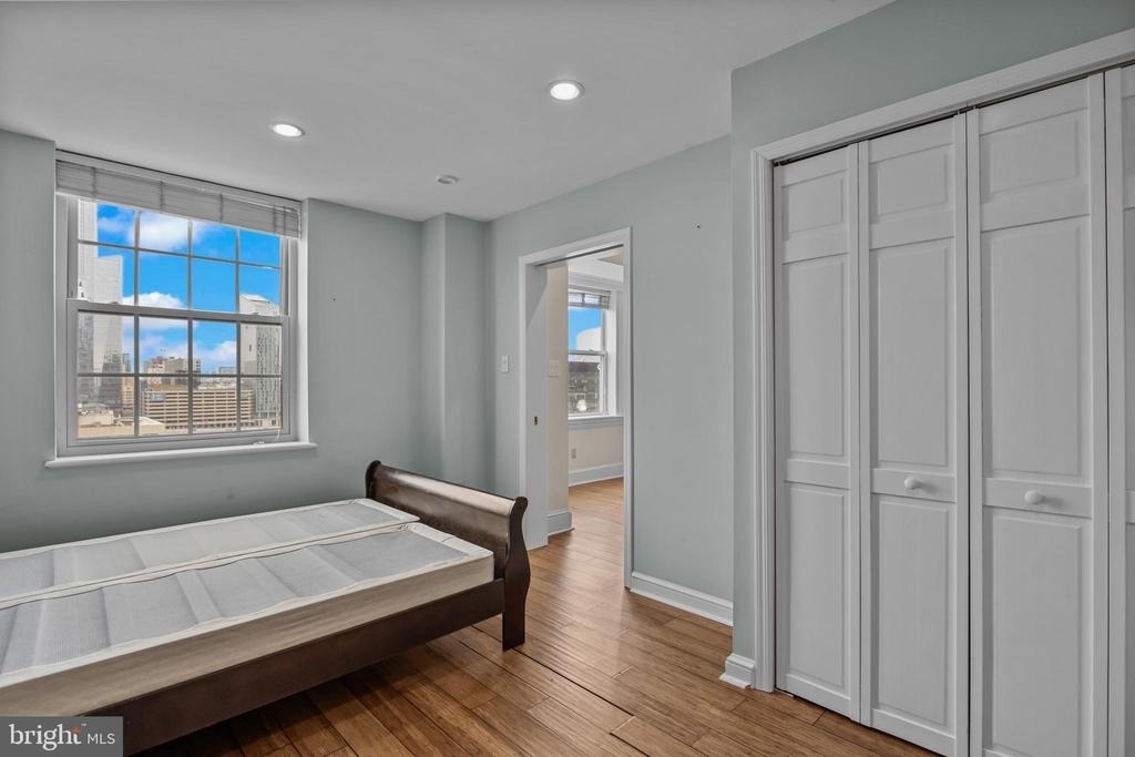 2135 Walnut Street - Photo 20