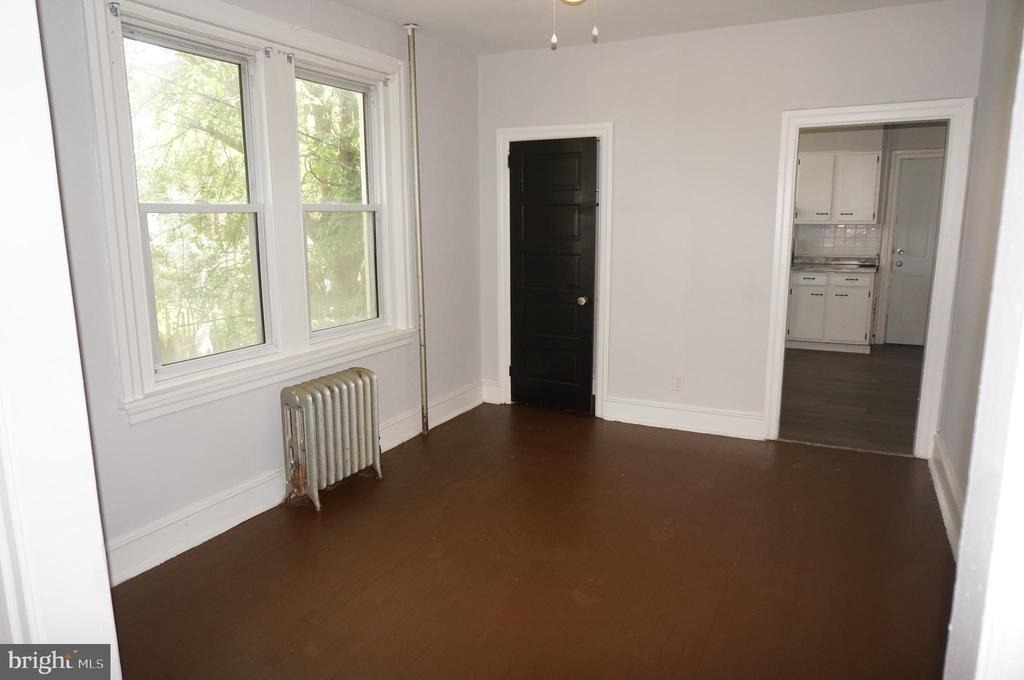 124 Knox Street - Photo 2
