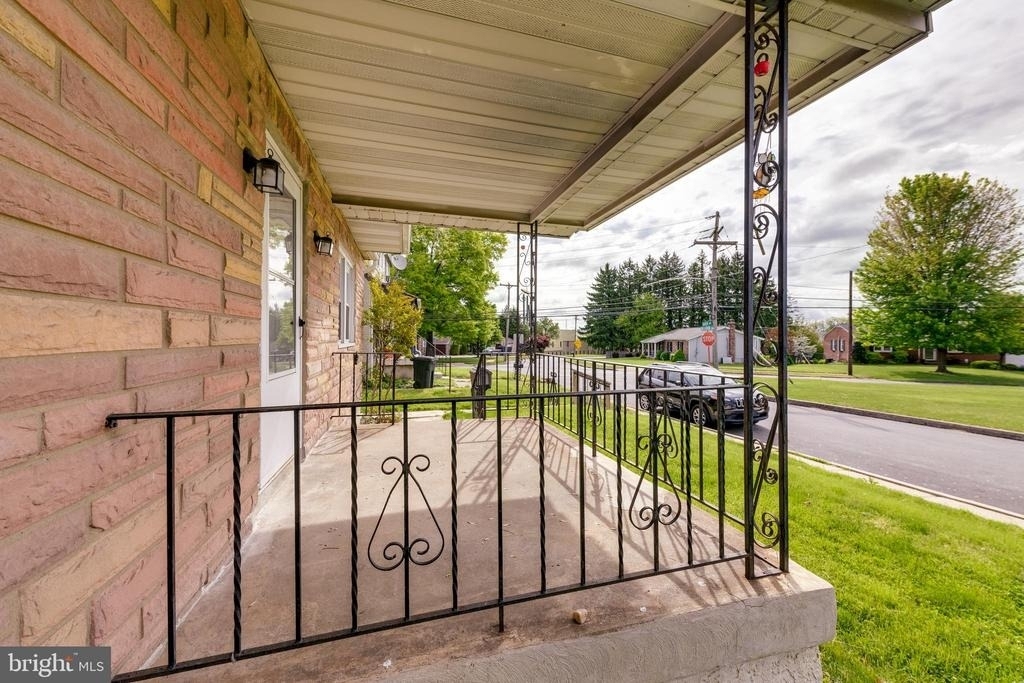 429 Manor Avenue - Photo 14