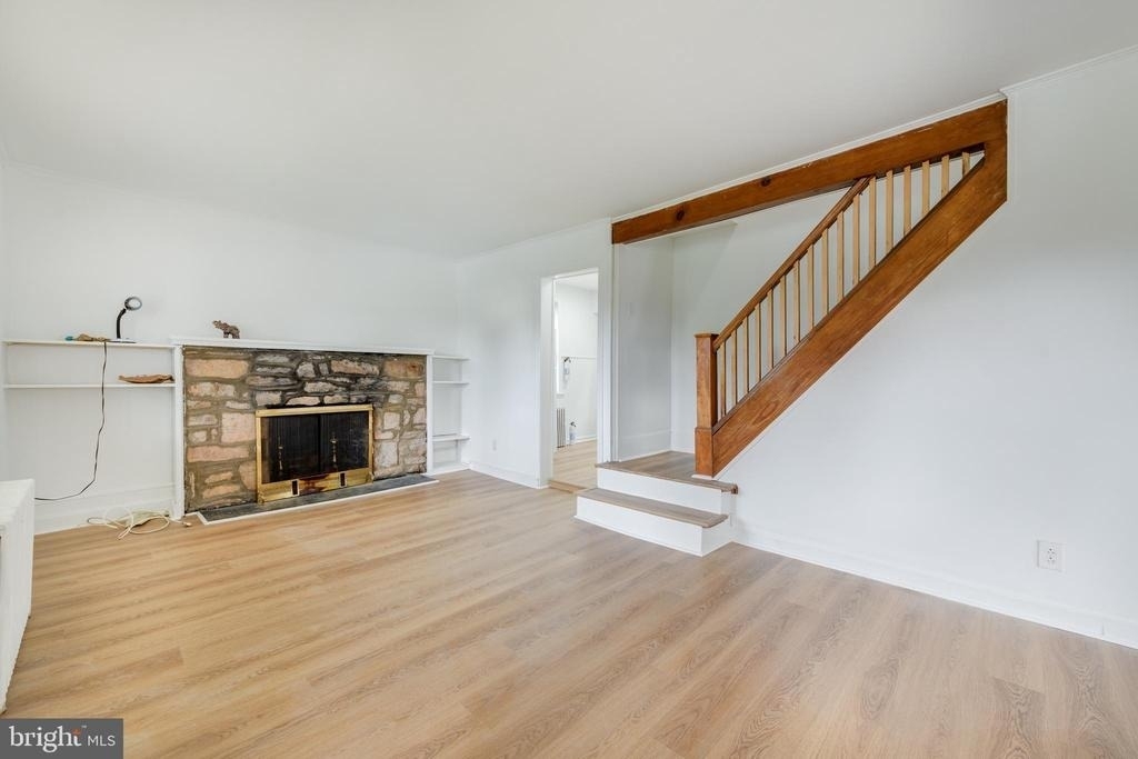 429 Manor Avenue - Photo 2